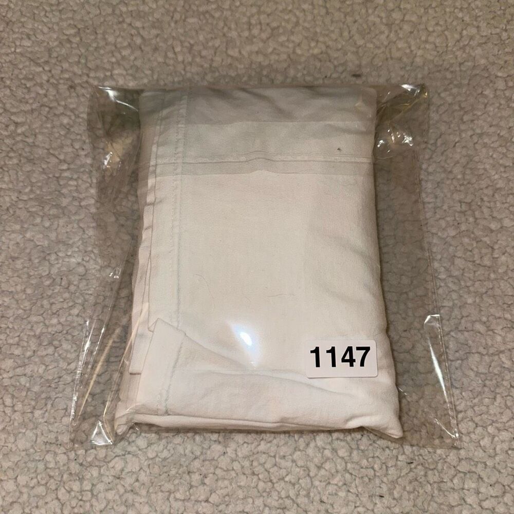 Paramore in North America 2023 Tour Graphic Tee Size 2XL NWOT - Picture 12 of 12